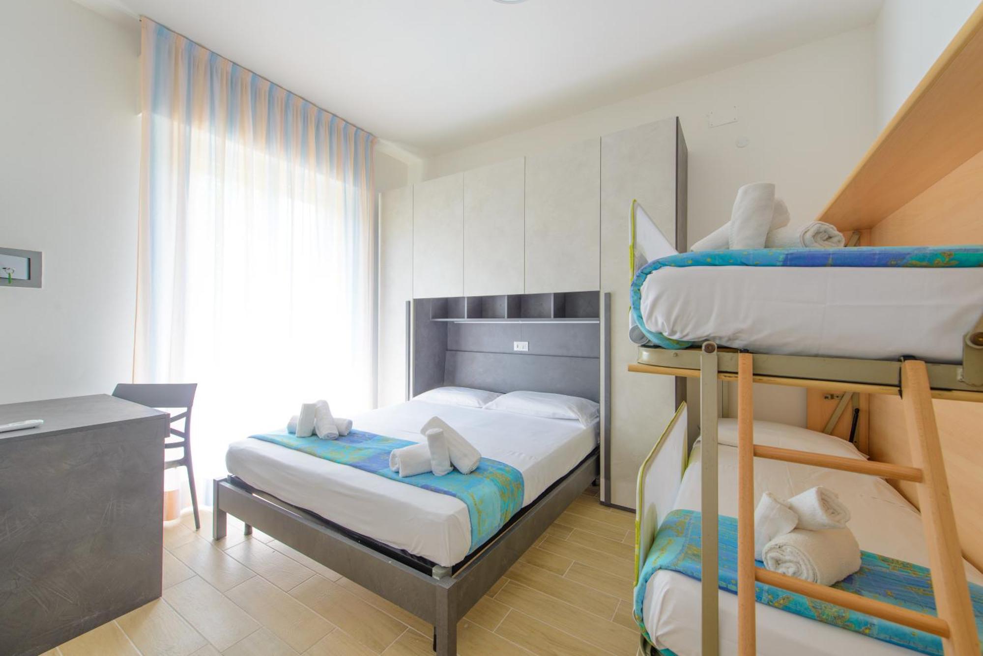 Hotel Colorado Rimini Bagian luar foto