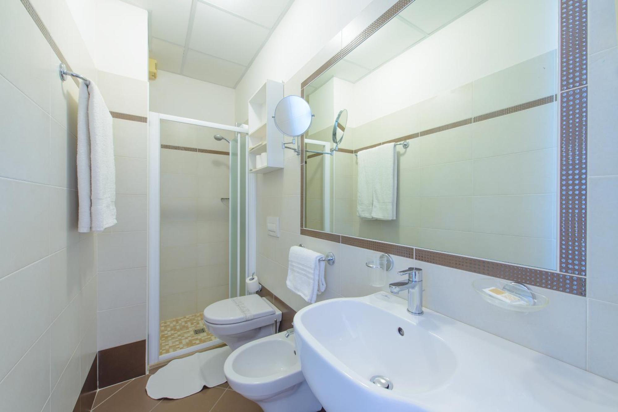 Hotel Colorado Rimini Bagian luar foto