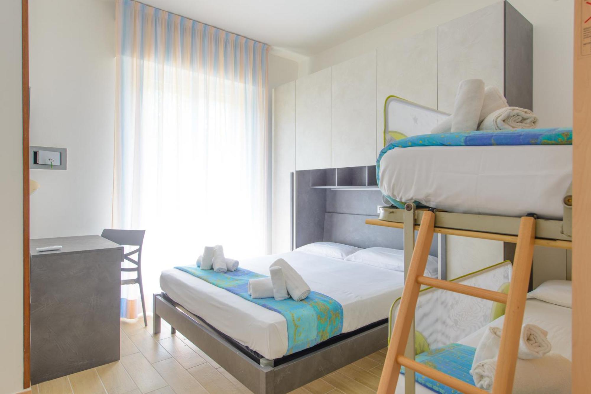 Hotel Colorado Rimini Bagian luar foto
